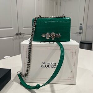 Alexander McQueen Calfskin Crocodile Embossed Knuckle Shoulder Bag Green